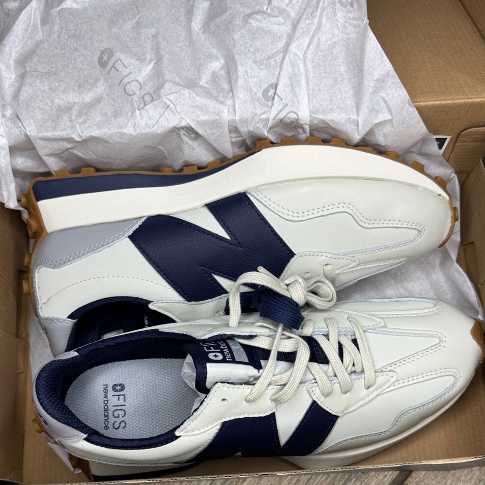 Brand new in box New Balance Men's Navy and White Athletic Shoes